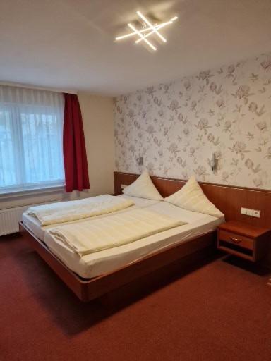 טריס-קארדן Hotel Weinhaus Am Stiftstor מראה חיצוני תמונה