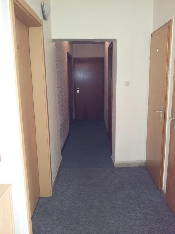 טריס-קארדן Hotel Weinhaus Am Stiftstor מראה חיצוני תמונה